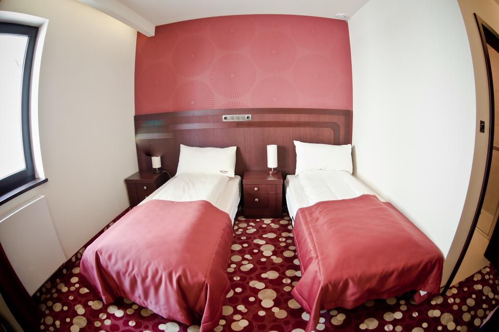 Hotel Rodan كورنيك المظهر الخارجي الصورة