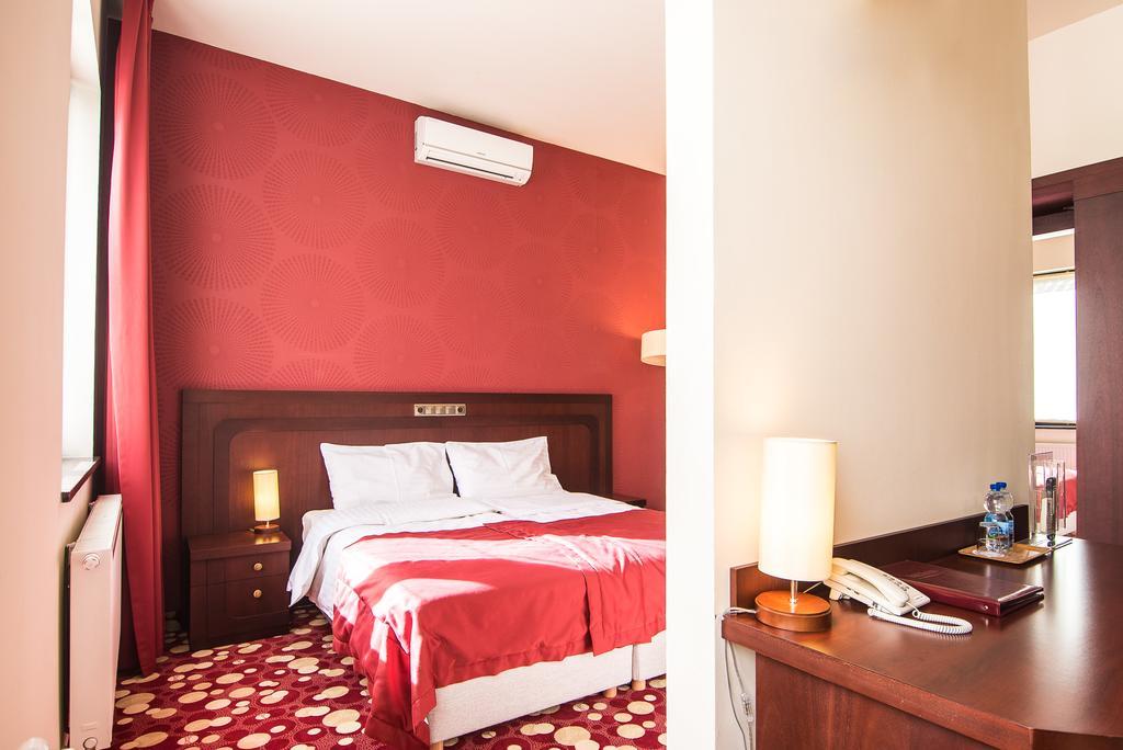 Hotel Rodan كورنيك المظهر الخارجي الصورة