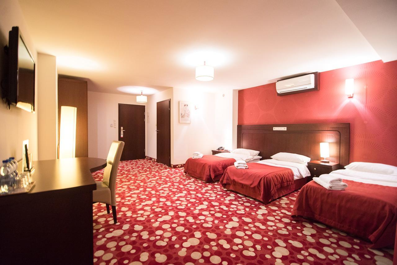Hotel Rodan كورنيك المظهر الخارجي الصورة